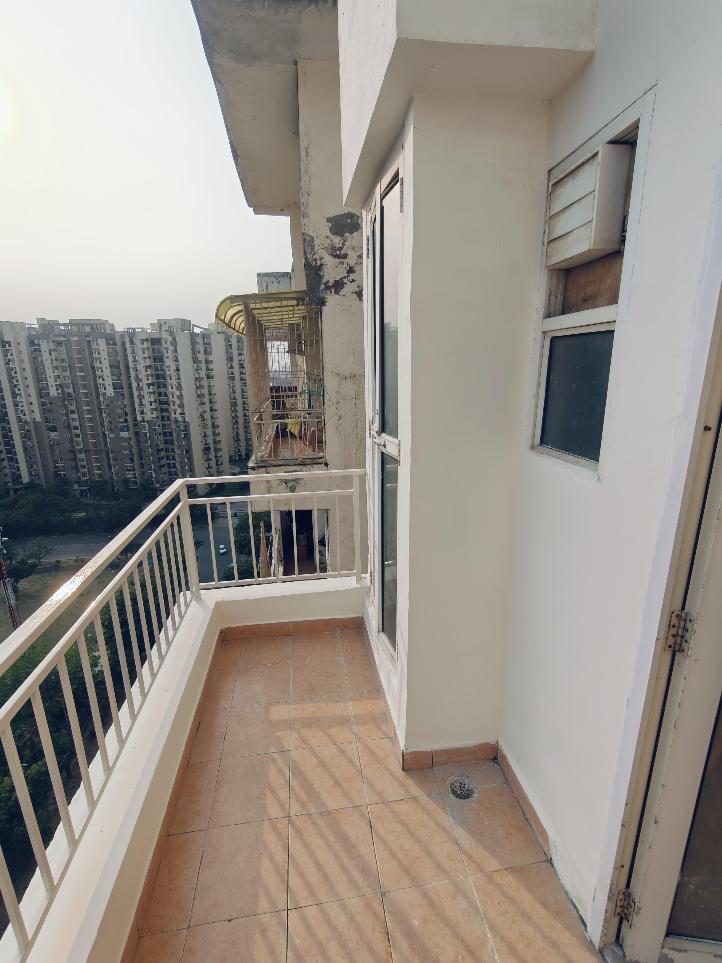 Supertech Ecociti, Sector 137, Noida