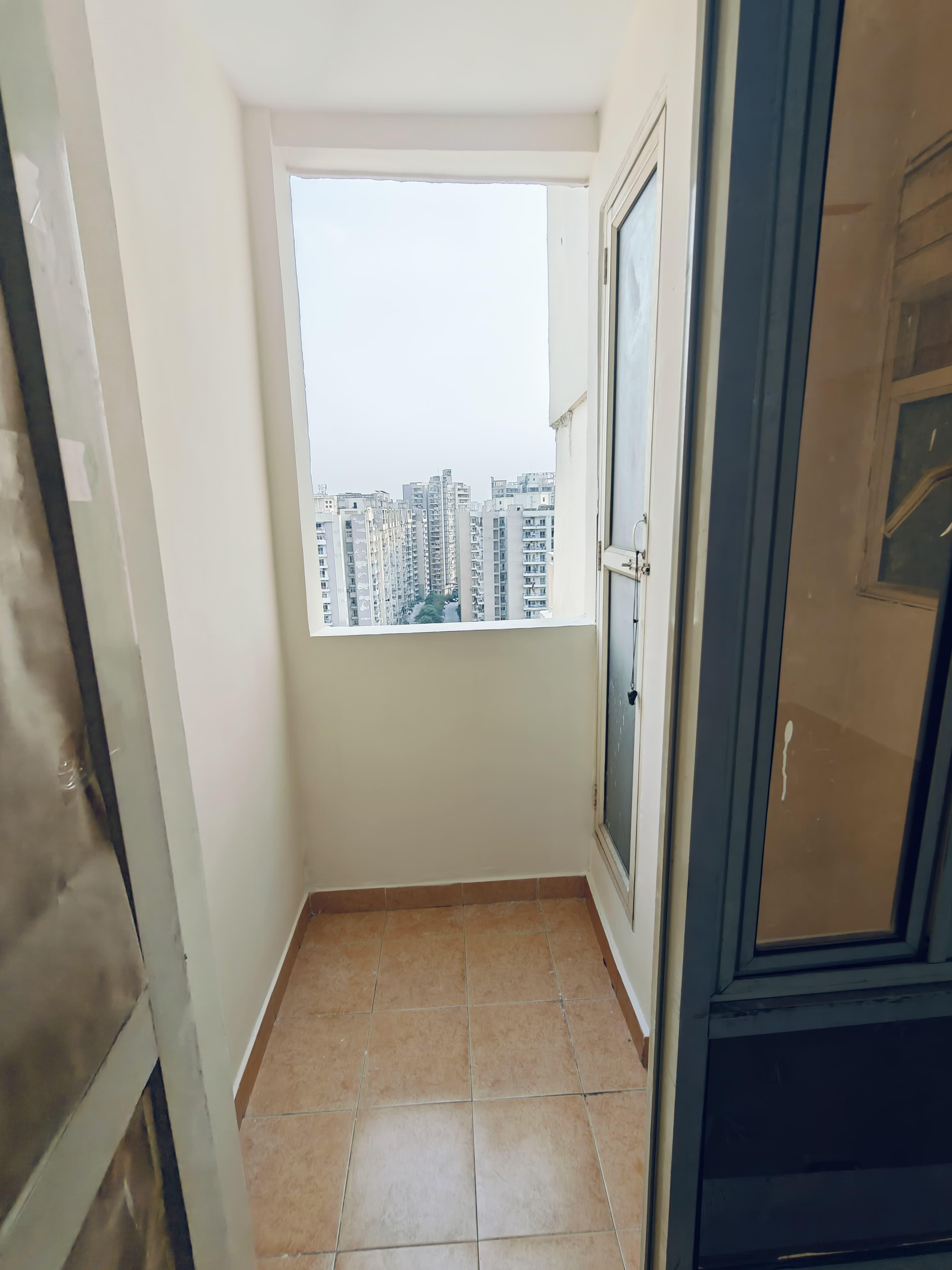 Supertech Ecociti, Sector 137, Noida