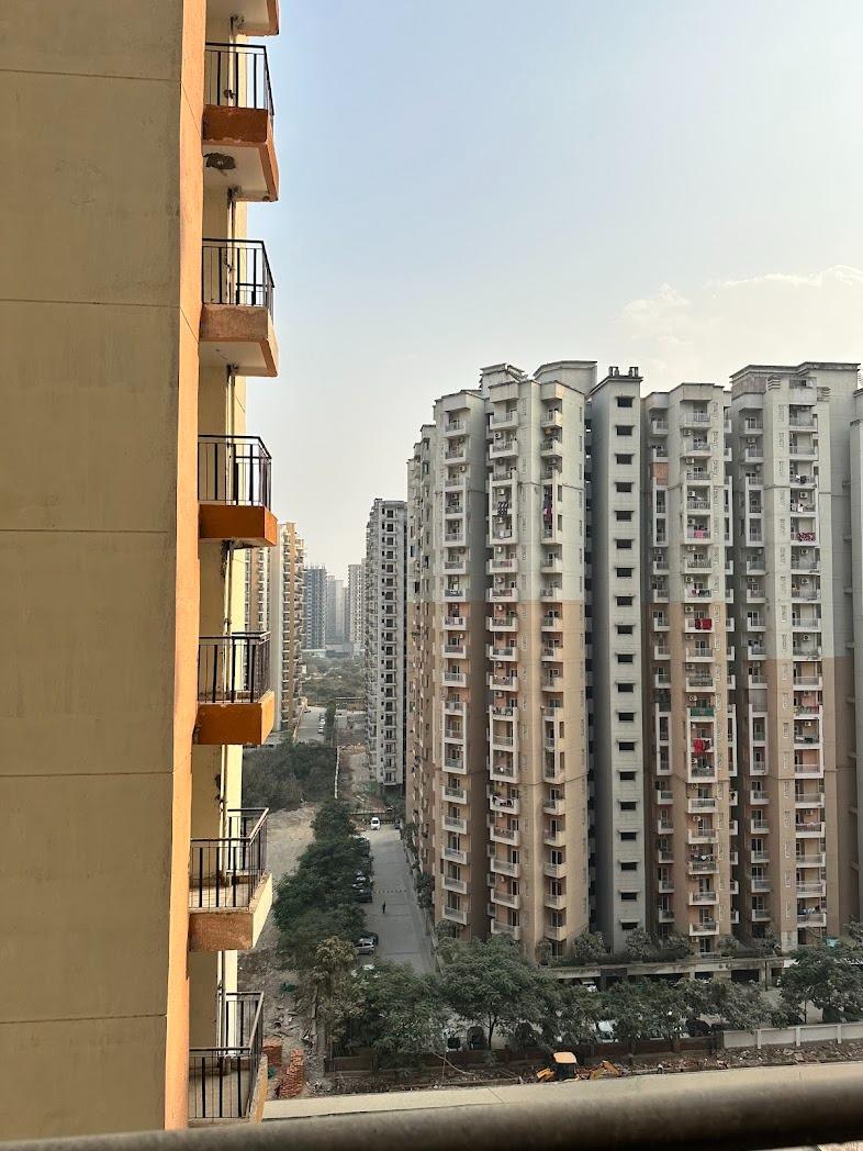 Amrapali Centurion Park – 990 SQFT | 2 BHK + Study Flat for Sale | Terrace Homes, Tech Zone 4, Noida Extension
