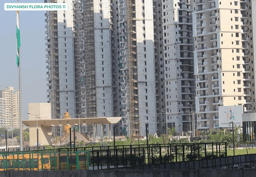 Divyansh Flora, Noida Extension