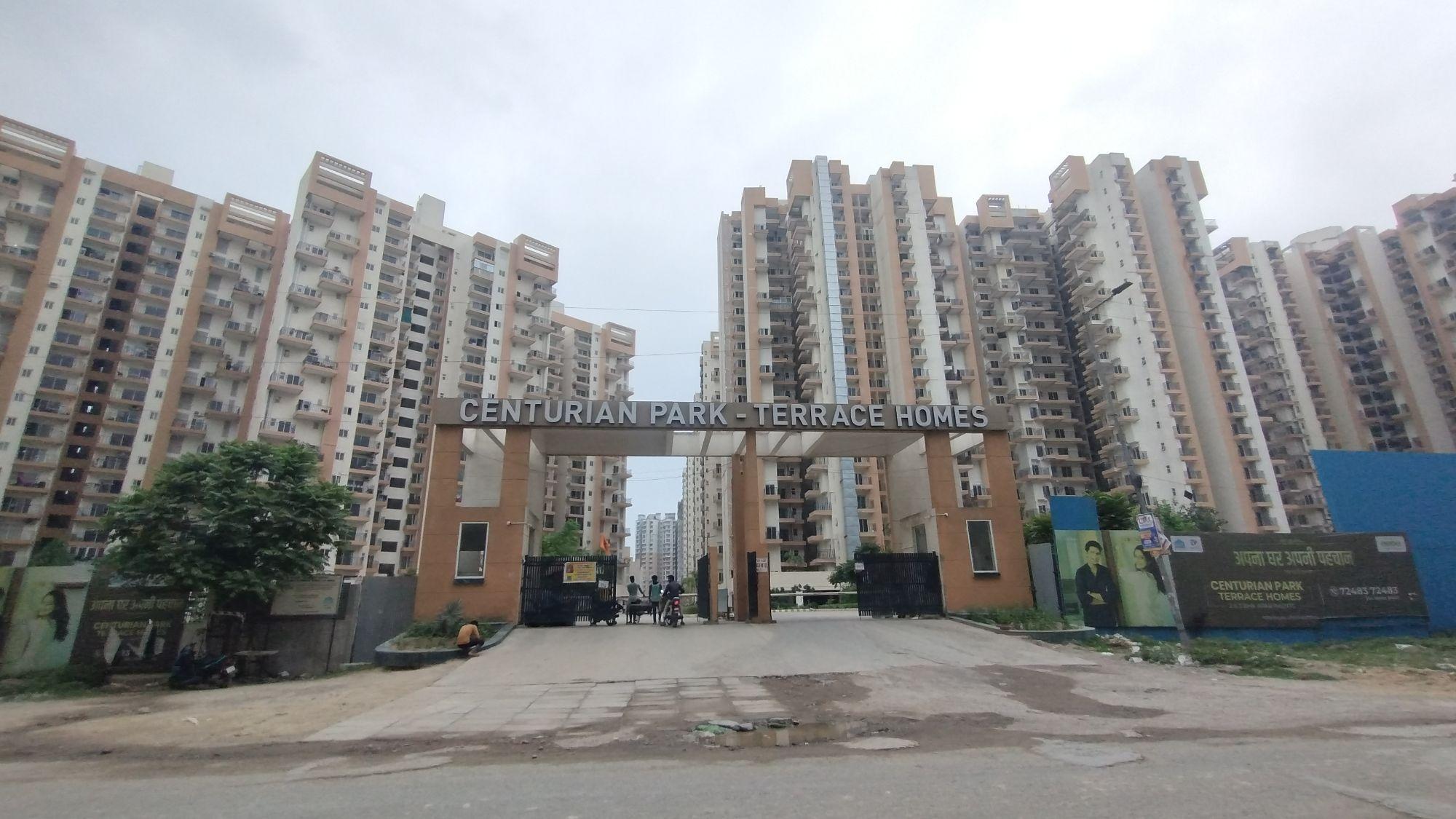 Amrapali Centurion Park – 990 SQFT | 2 BHK + Study Flat for Sale | Terrace Homes, Tech Zone 4, Noida Extension