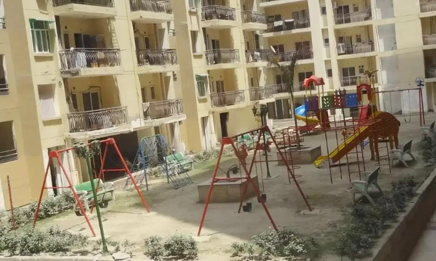Antriksh Kanball – 1170 SQFT | 3 BHK | 2 Toilets | For Rent | Sector 77, Noida