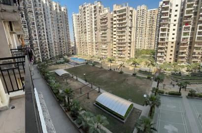 Galaxy North Avenue 2 – 925 SQFT | 2 BHK + Store | 15th Floor | For Rent | Noida Extension
