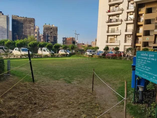 Homes 121, Sector 121, Central Noida