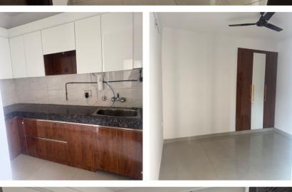 Ajnara Le Garden – 2BHK (995 SQFT) Semi-Furnished Park-Facing Apartment for Rent | 17th Floor | Noida Extension