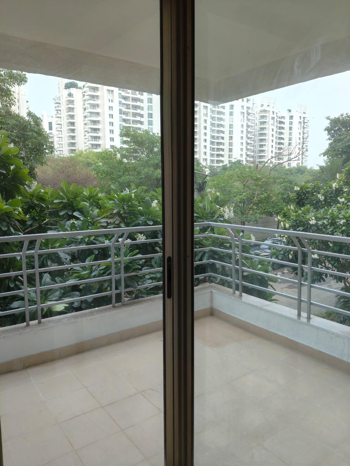 Parsvnath Exotica, Golf Course Road, Gurugram