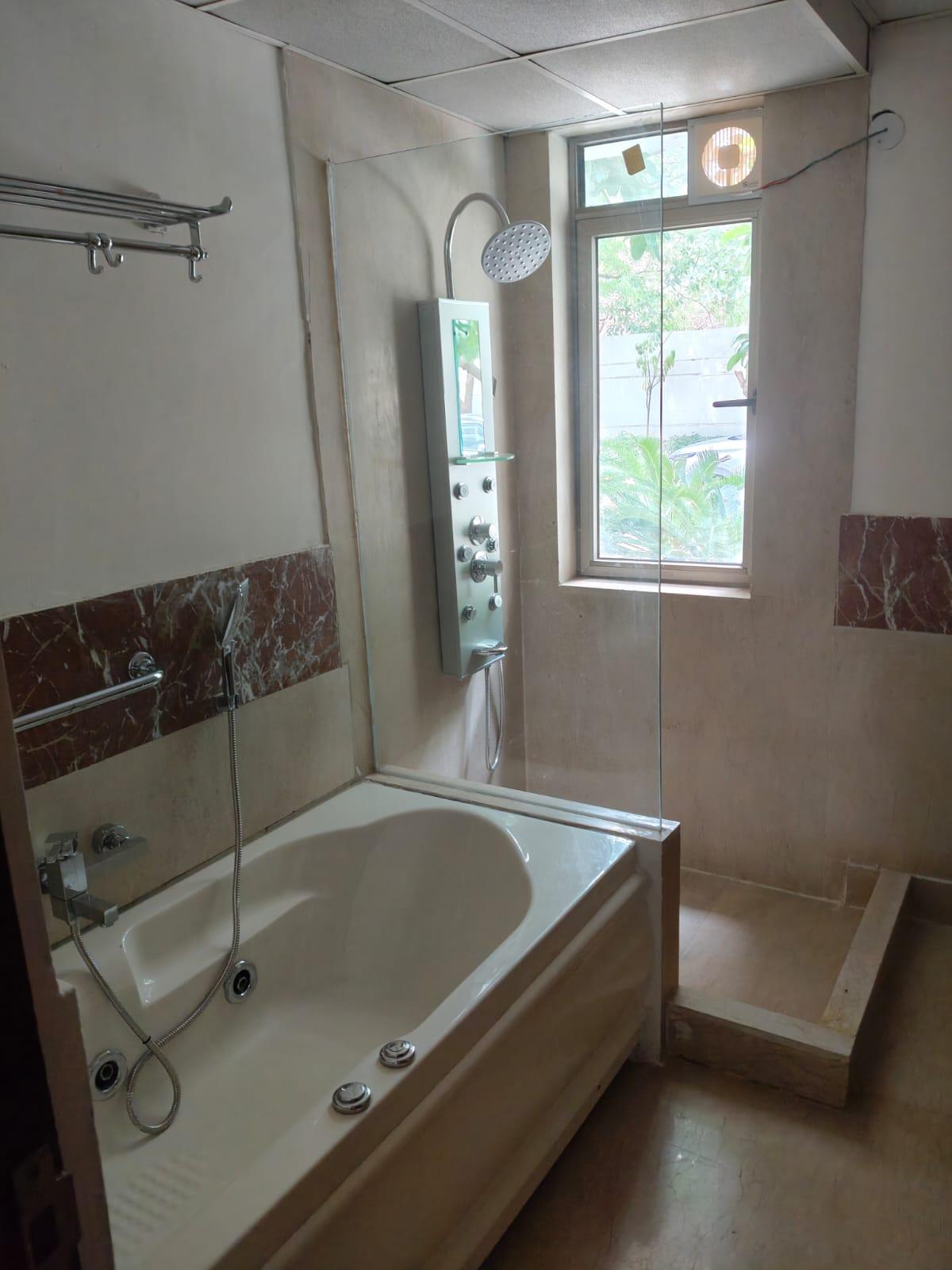Parsvnath Exotica, Golf Course Road, Gurugram