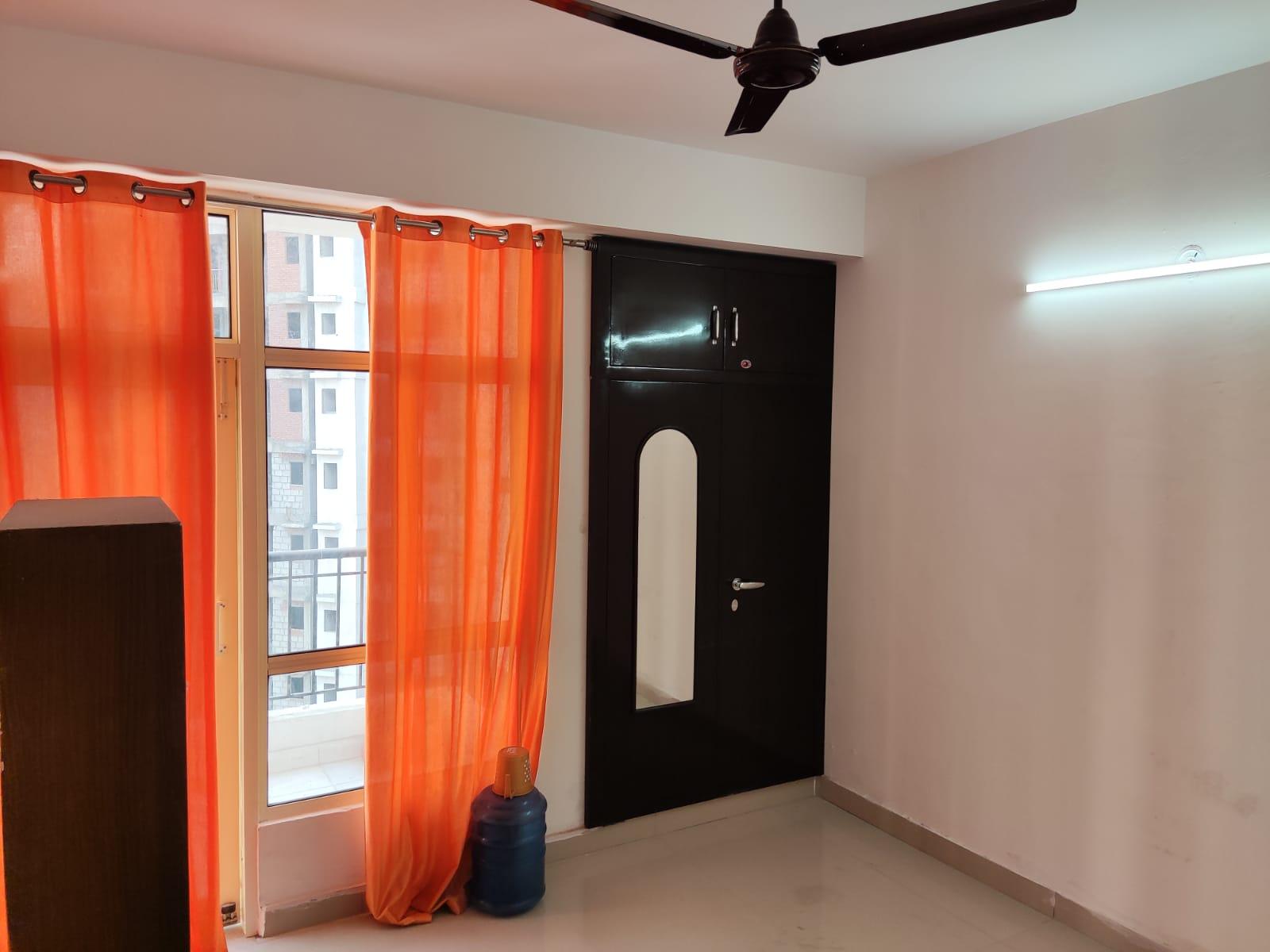 Radicon Vedantam – 925 SQFT | 2BHK Flat for Sale | Noida Extension