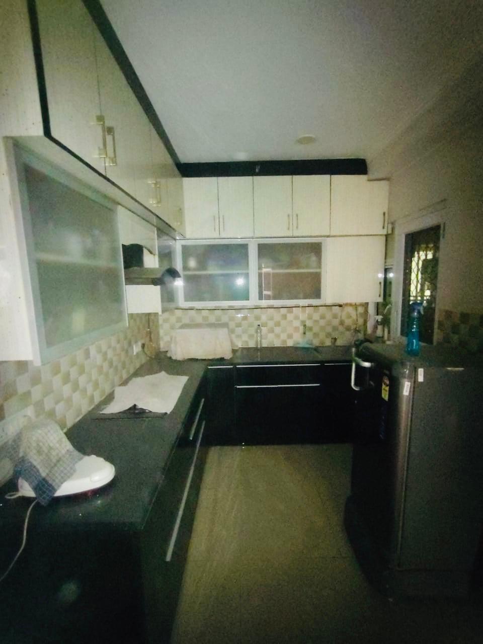 Gaur 11th Avenue – 1420 SQFT | 3BHK Flat for Sale | 3 Bathrooms | Noida Extension