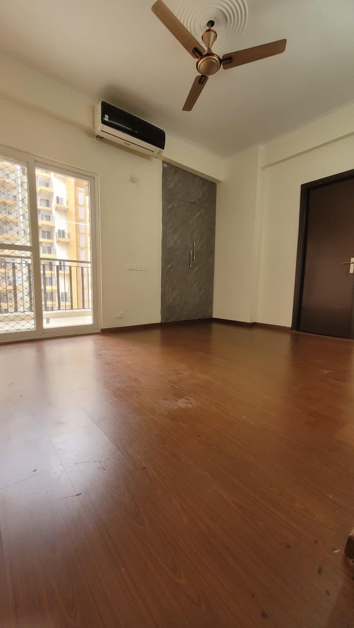 Amrapali Terrace Homes – 1185 SQFT | 3 BHK | 2 Toilets | For Rent | Noida Extension