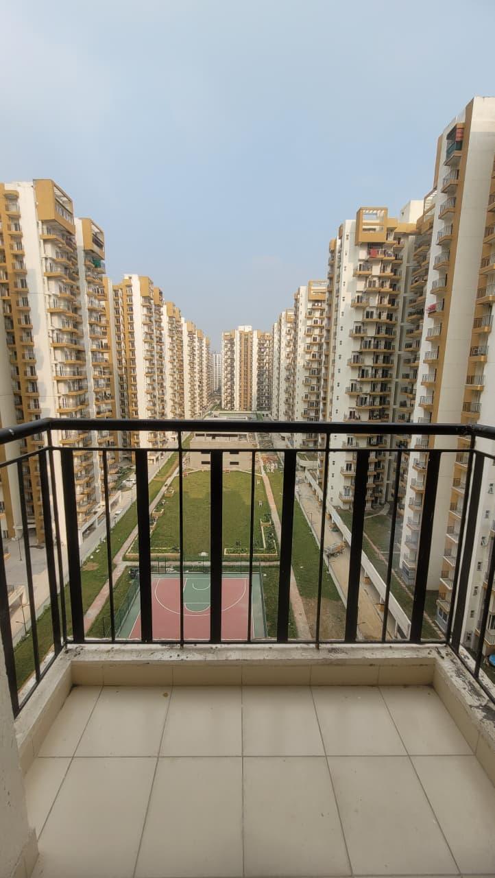 Amrapali Terrace Homes – 1185 SQFT | 3 BHK | 2 Toilets | For Rent | Noida Extension