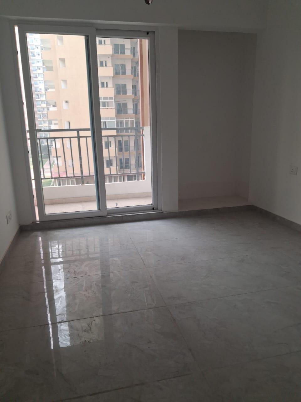 Nirala Estate – 1385 SQFT | 3BHK Flat for Sale | Techzone 4, Noida Extension