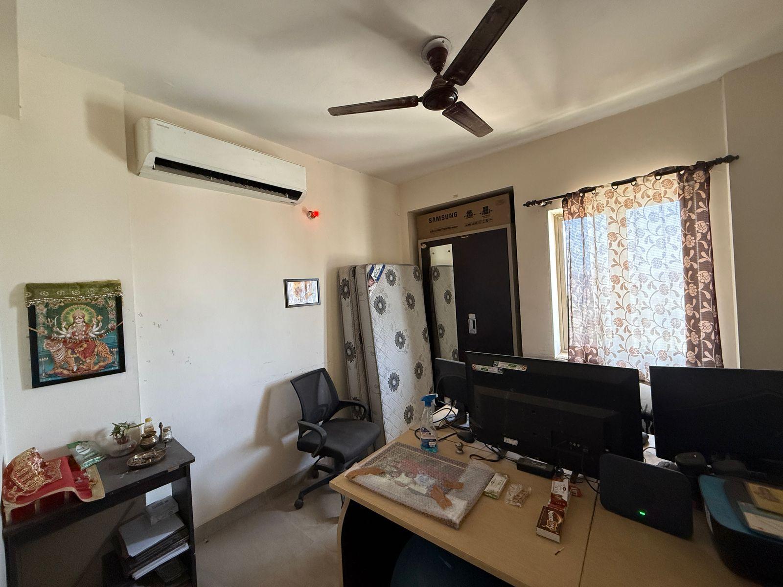 Eros Sampoornam – 1060 SQFT | 2 BHK + 2T + Store | For Sale | Noida Extension