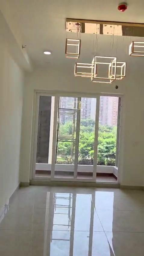 Nirala Trio – 1600 SQFT | 3 BHK + 3T + Servant | Actual Flat | For Sale | Techzone 4, Noida Extension
