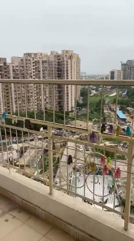 Supertech Eco Village 1 – 1267 SQFT | 3 BHK | Semi-Furnished | For Rent | Noida Extension
